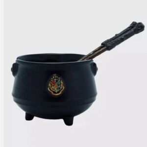 Warner Bros. Black Hogwarts Cauldron with Chopsticks